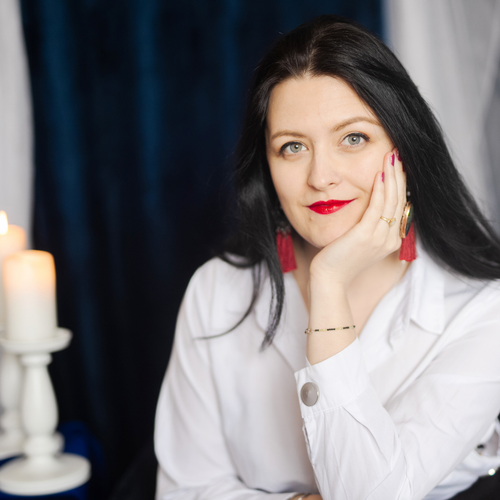 Diana Cinpoeru - Healer and Initiated Teacher